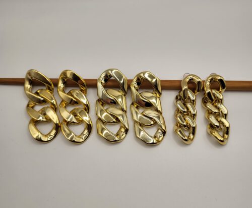 Goudkleurige schakel oorbellen