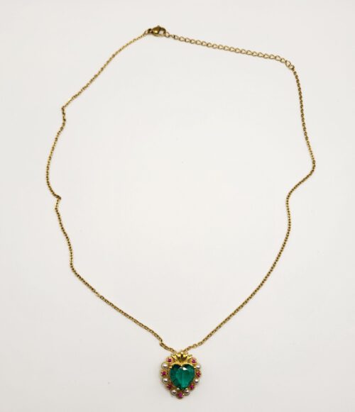 Ketting met gekleurd hartje